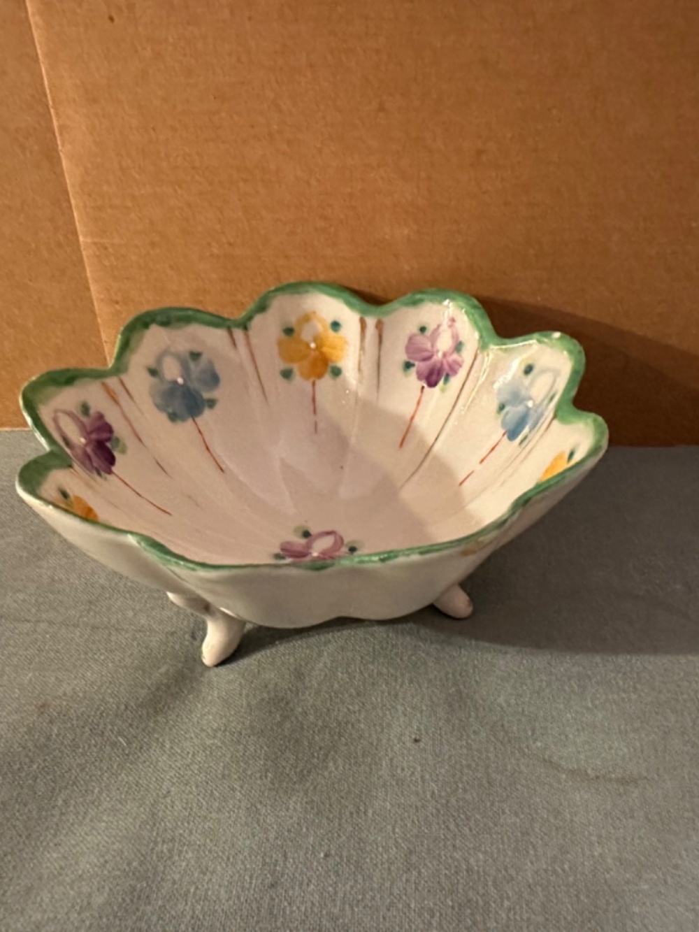 Vintage Japanese 3 footed Bowl